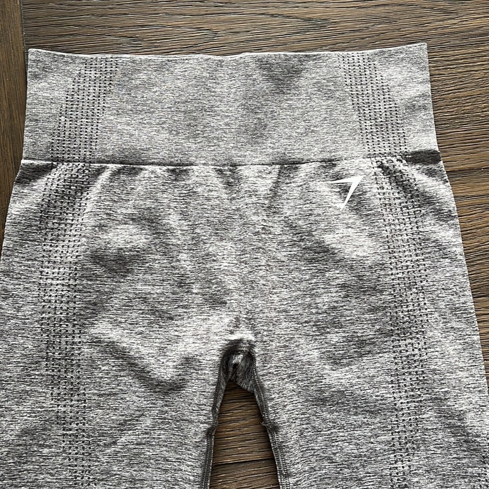 ✨SOLD✨Gray Highwaisted Gym Shark Vital Seamless Leggings - Picture 9 of 12